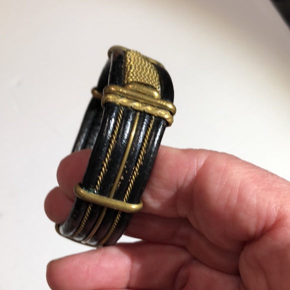 Vintage leather and brass bracelet - Picture 2 of 4